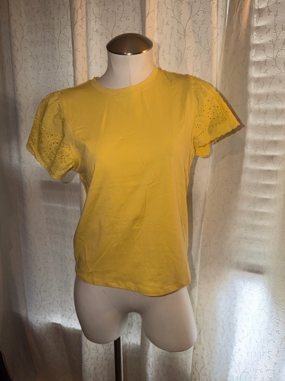 Express yellow top